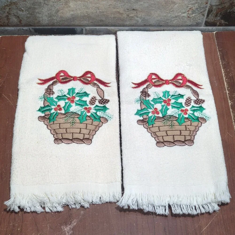 Embroidered Christmas Holiday Finger Tip Hand Towels Baskets Set of 2